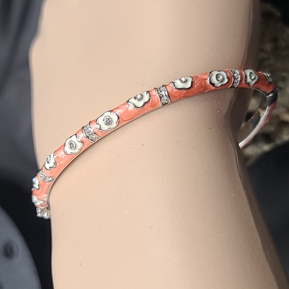 LAUREN G ADAMS Daisy Love Stackable Coral Enamel Crystal/Rhinestone Bracelet - Picture 7 of 16